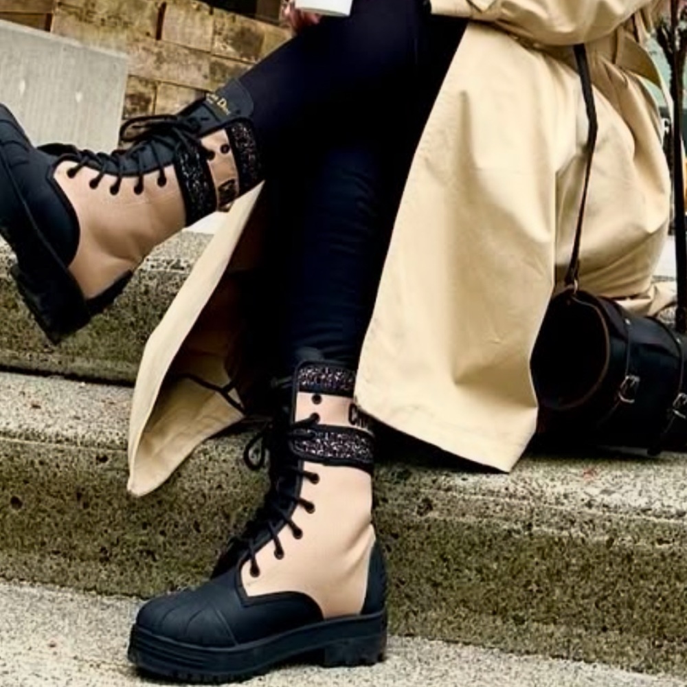 Chic Black and Tan Women's Boots